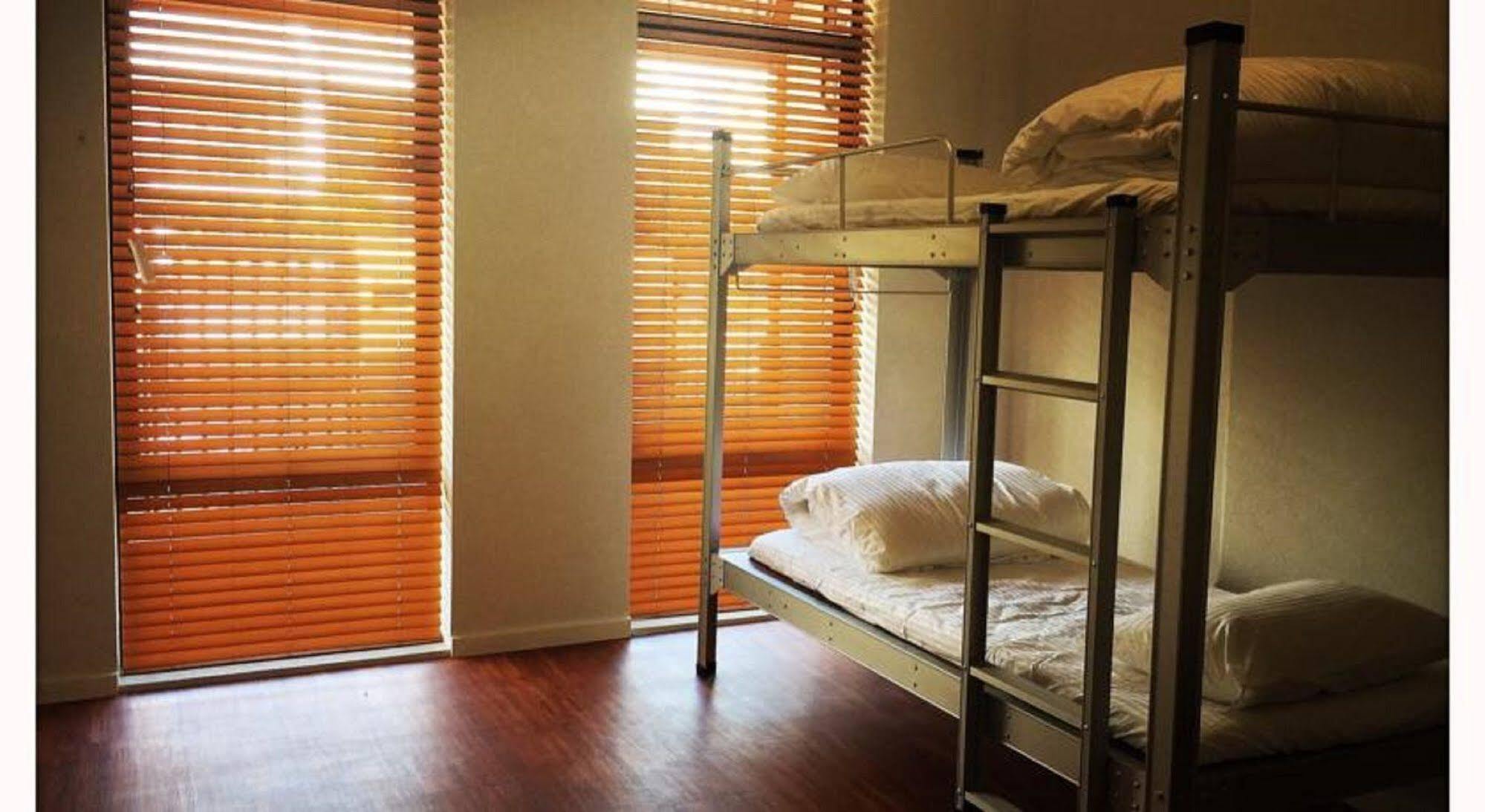 Downtown Backpackers Hostel Perth - Note - Valid Passport Required For Check In المظهر الخارجي الصورة